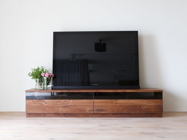 Lacuna - TV Board