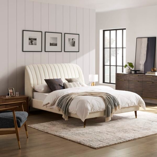 Lexi Tufted Bed