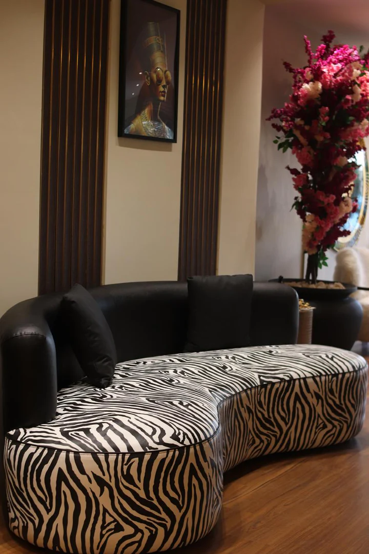 A sofa with a unique design - Image 3