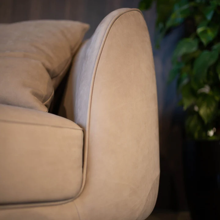 Aurea Sofa - Image 3