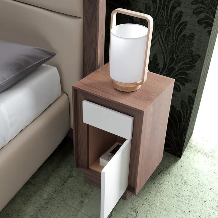 Evandro wood bedside table - Image 2
