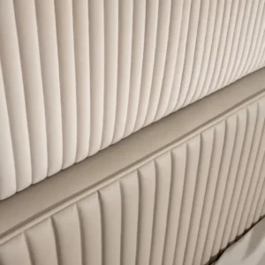 Alternative view of Papillon bed