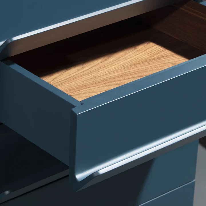 Overlooking chest with drawers - Image 2